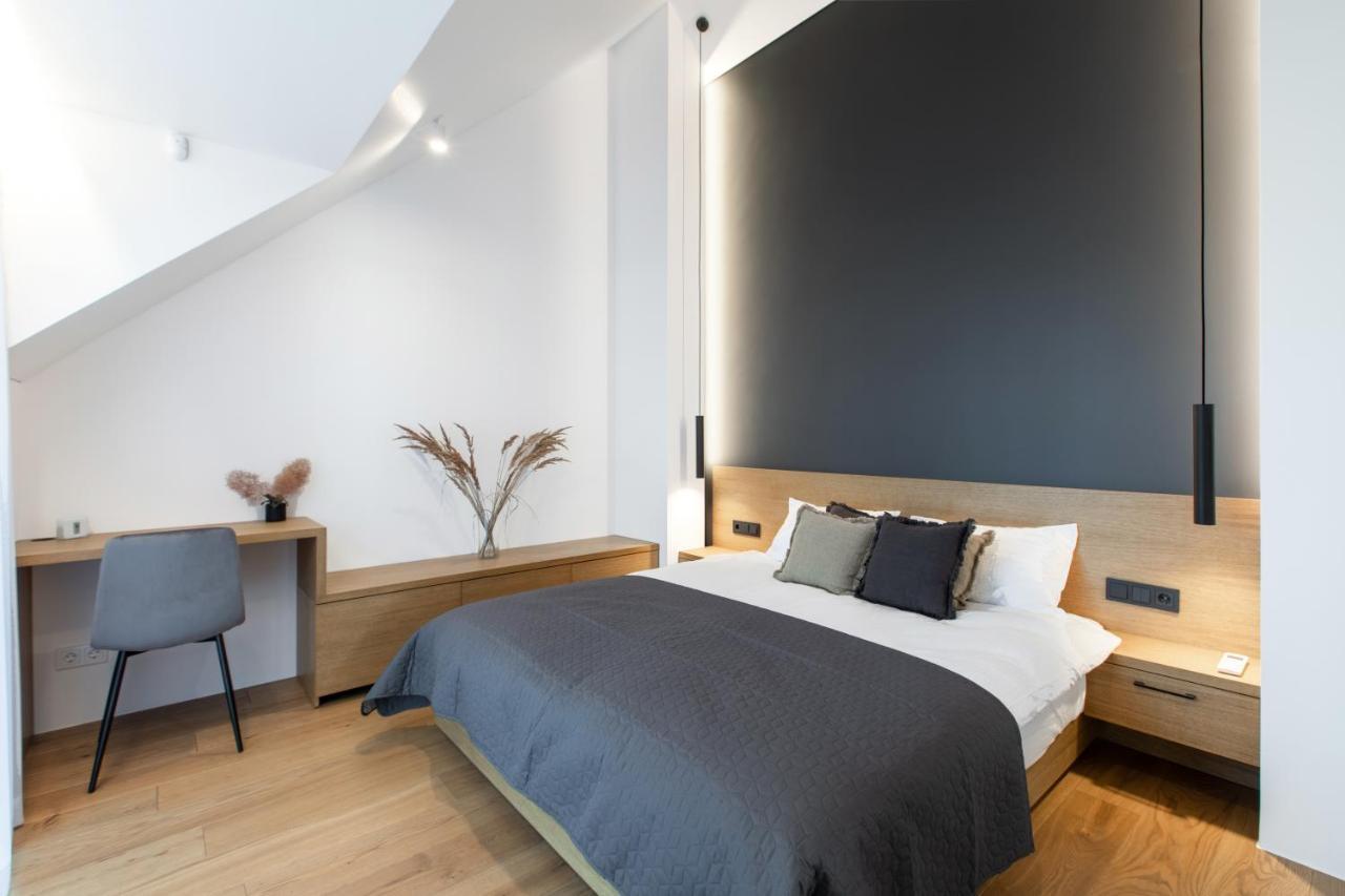 Butas Holidayplus Multiple Apartments, By Cohost