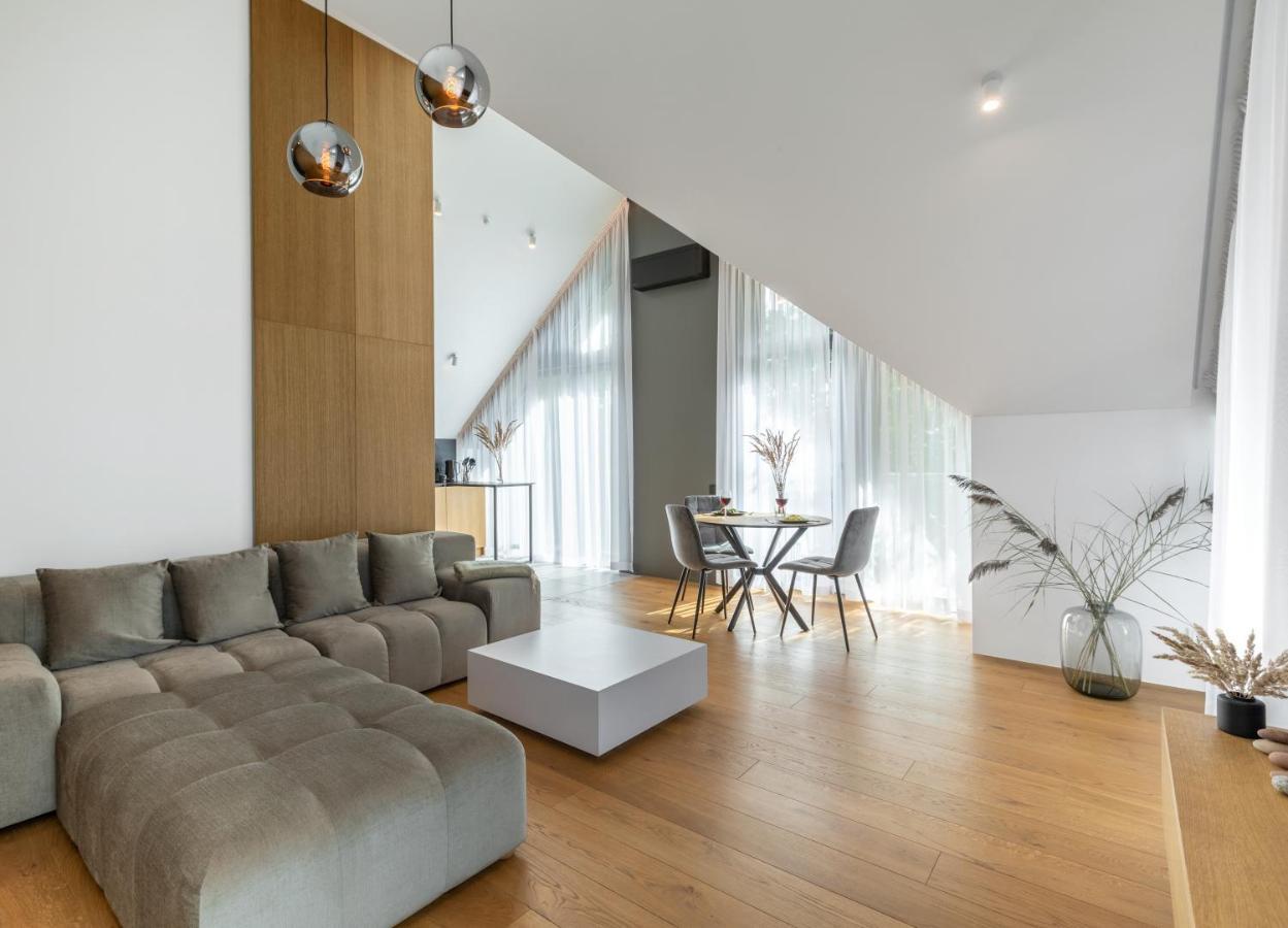 Holidayplus Multiple Apartments, By Cohost Palanga