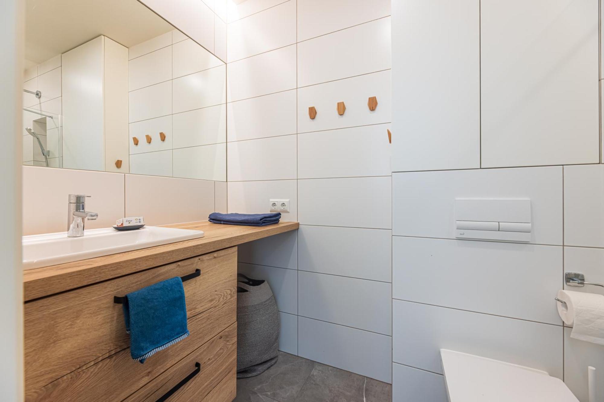 Holidayplus Multiple Apartments, By Cohost